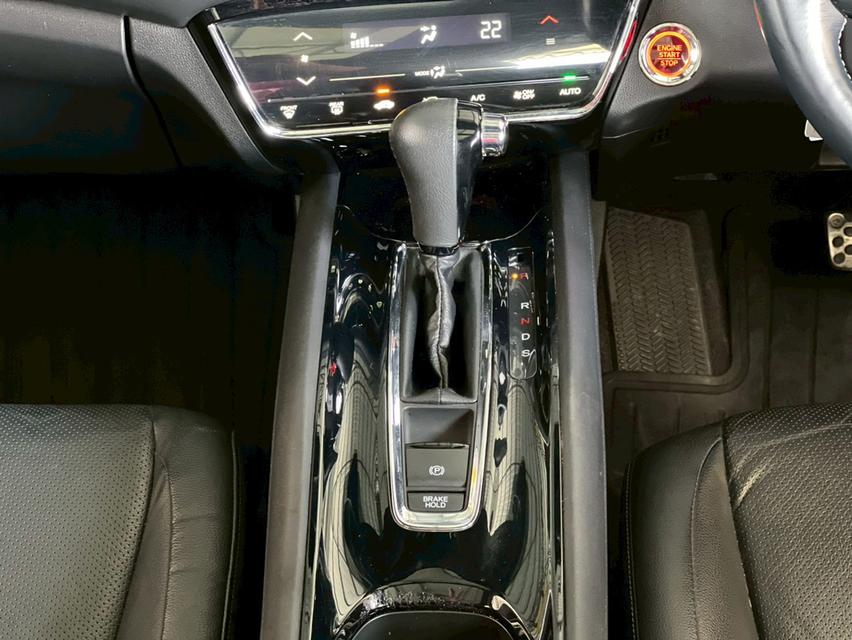 ปี 2019 HONDA HRV, 1.8 RS โฉม ปี14-21 สีเทา เครื่องยนต์เบนซิน ไมล์แท้ 26,443 km. 13