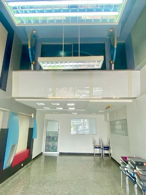 คลินิก ร้านทำผม MRT ราชภัฏพระนคร 999ม.ร้านสปา กวดวิชา อาคารพาณิชย์ ชั้น 1 รร.นานาชาติ ฮาร์โรว์ 6 กม. 20 ตร.วา.80 ตร.ม. ท