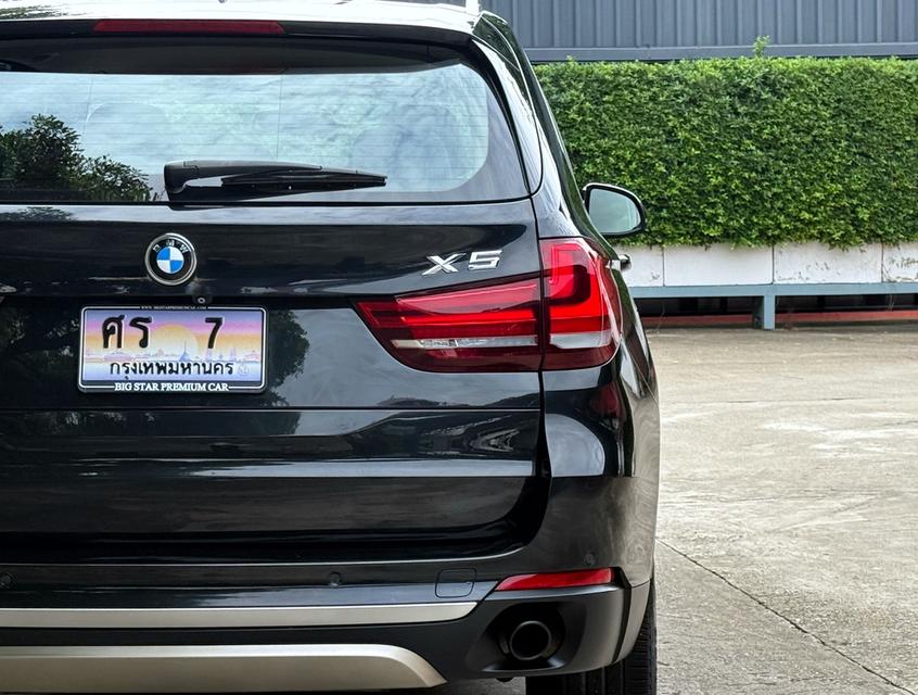 2017 BMW X5 25D ( B47 ) รถมือเดียวออกป้ายแดง รถวิ่งน้อยเพียง 8X,XXX กม ประวัติศูนย์ครบ ไม่เคยมีอุบัติเหตุครับ 9