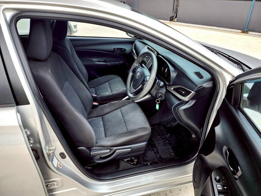 ขาย Toyota Yaris 1.2E ปี17 13