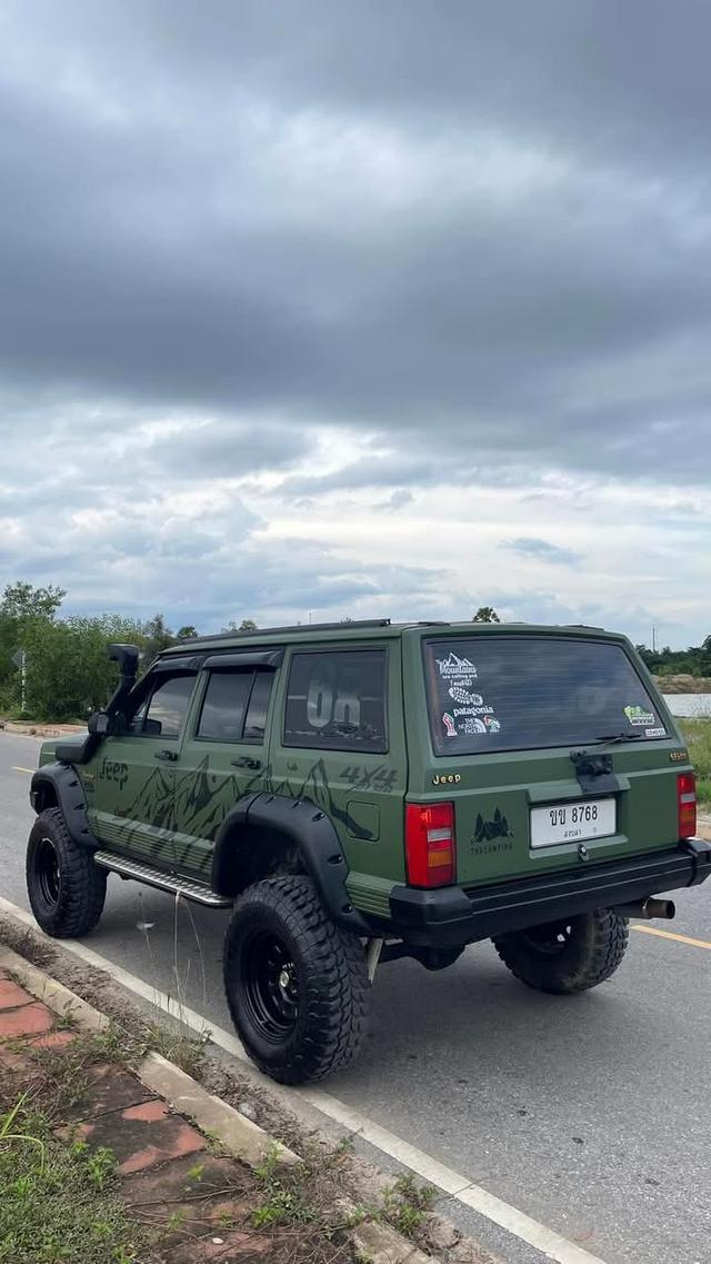 JEEP CHEROKEE XJ 4.0  4