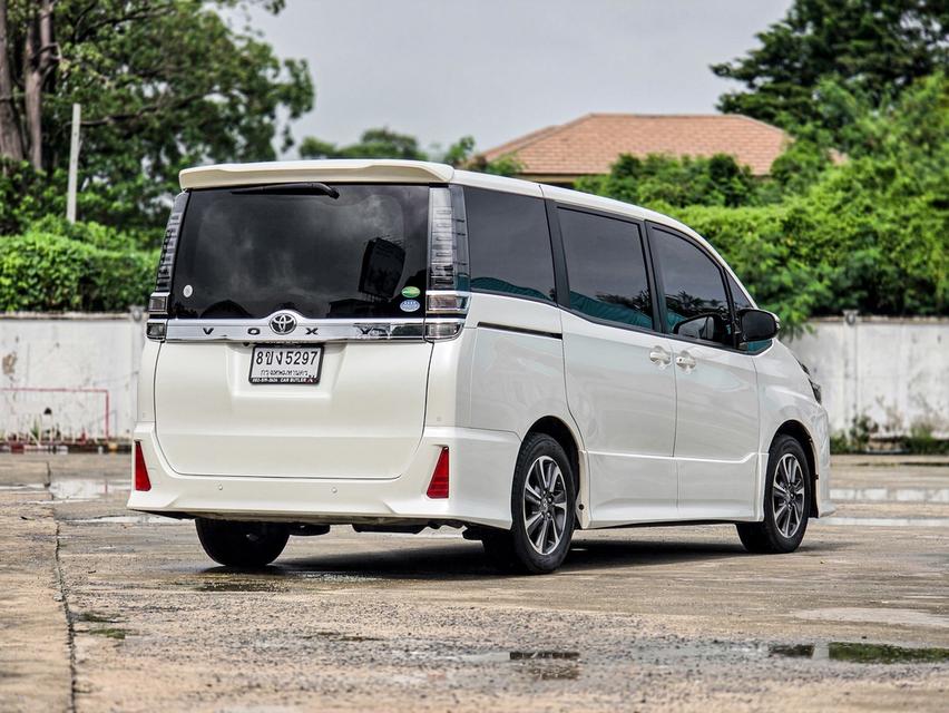 (แจ้งรหัสรถ CBLX5297) ! 🚐 TOYOTA VOXY 2.0 ZS MC 2019 จดปี 2020 รูปย่อยที่ 3