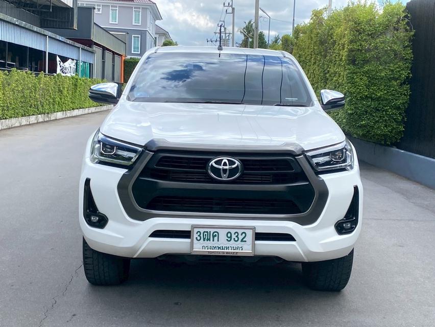 Toyota revo 2020 สีขาว