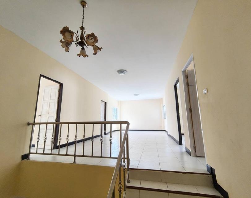 ให้เช่าโกดังพร้อมสำนักงาน พร้อมห้องพัก / พื้นที่ดิน 1 ไร่ / พื้นที่ใช้สอย 1000 ตารางเมตร / ทำเล กระทุ่มแบน / ซอยเทพกาญจนา 8