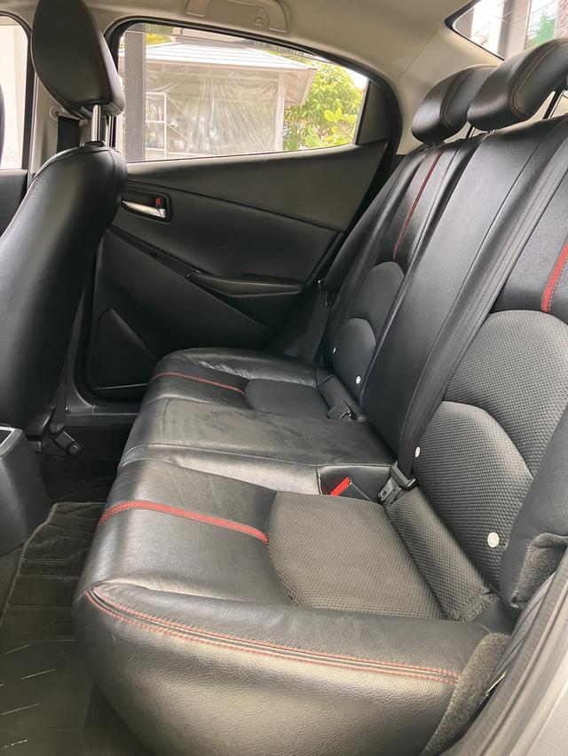 MAZDA 2 2016 SKYACTIVE ตัว TOP เจ้าของขายเอง รถมือเดียว