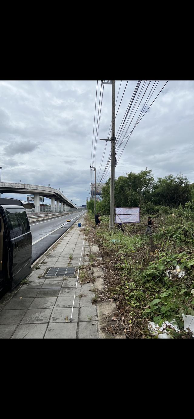 ที่ดินเลียบคู่ขนานมอเตอร์เวย์ขาเข้า 6