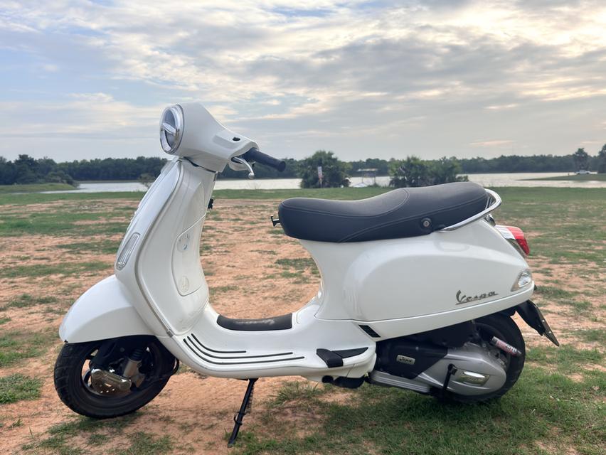 รถมอเตอร์ไซค์ vespa lx125 มือสอง