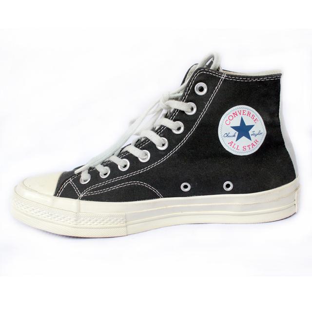 CONVERSE ผ้าใบหุ้มข้อมือสอง สีดำ ลายแดง สภาพเหมือนใหม่ จัดส่งฟรี!!! เก็บปลายทาง