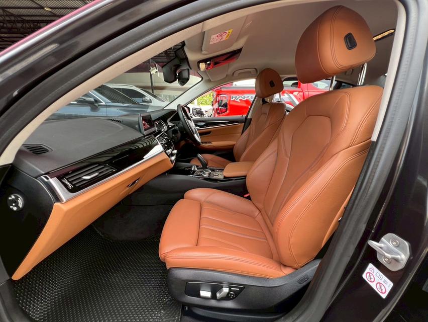 BMW SERIES 5, 530e 2.0 ELITE ปี 2019 โฉม G30 ปี17-24 สีเทา Plug-in Hybrid รูปที่ 9