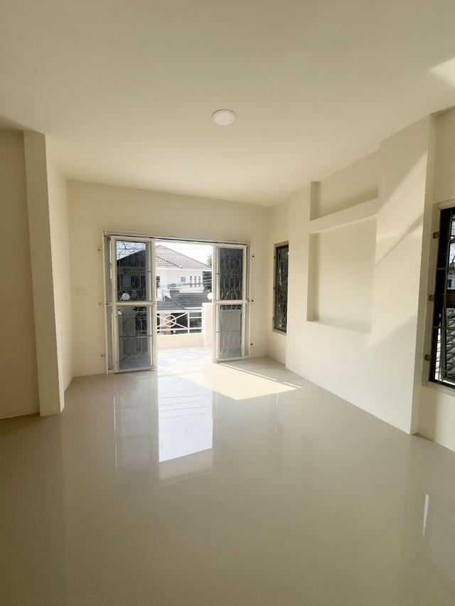 บ้าน2ชั้น รีโนเวทแล้ว ใกล้บึงหนองโคตร เพียง 3.3 ล้านบาท 5