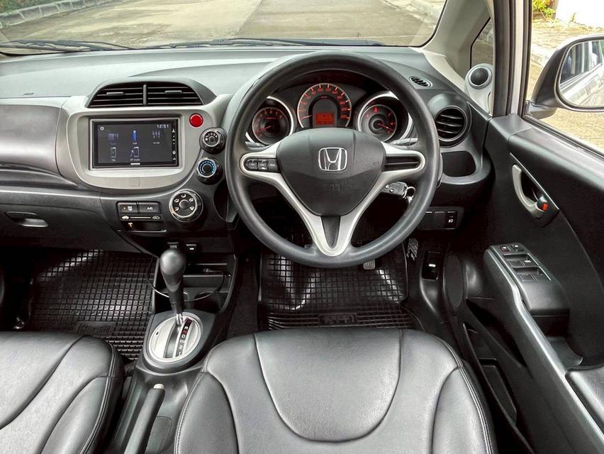 HONDA JAZZ 1.5 V (MNC) โฉมGE ปี 2014  9