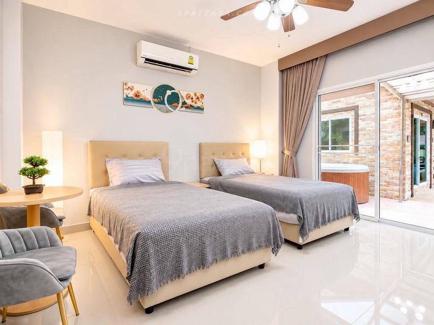 For Rent — Resort-Style Pool Villa at Middle House Pool Villa, Central Pattaya 160sqw 640sqm 6bedrooms 7bathrooms total 3 houses 5