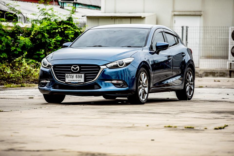 Mazda3 Skyactiv 2.0S MNC ปี 2018 สีเงิน มือเดียวป้ายแดง