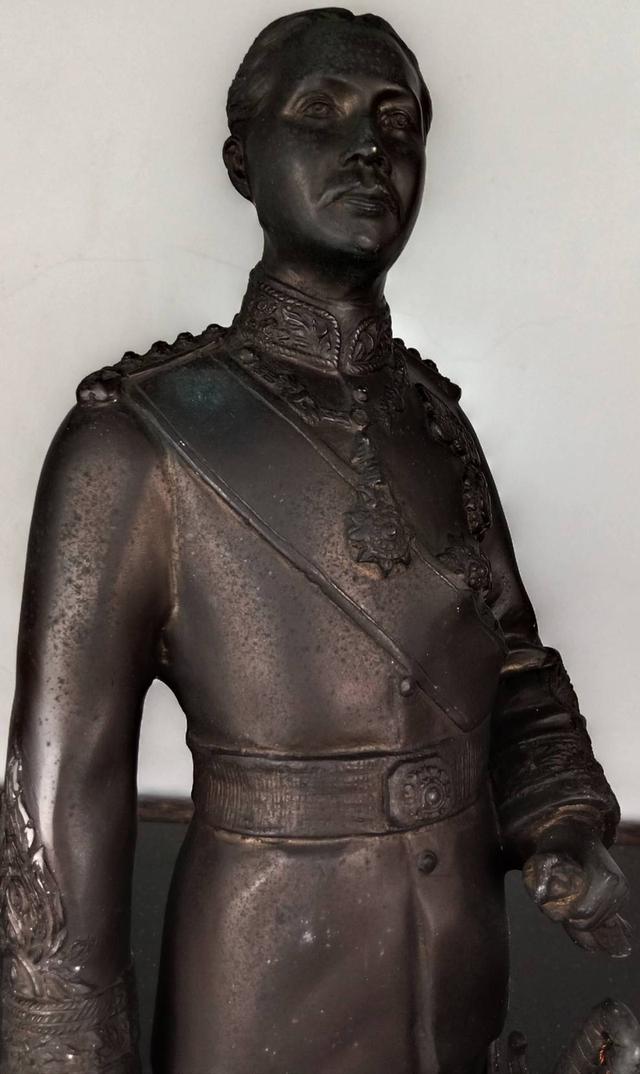 559.พระบรมรูปหล่อในหลวงรัชกาลที่ 5 พระบาทสมเด็จพระจุลจอมเกล้าเจ้าอยู่หัว 9