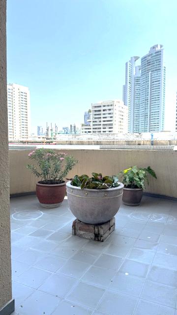 ขายคอนโดหรู City Lake Condominium สุขุมวิท 16 4