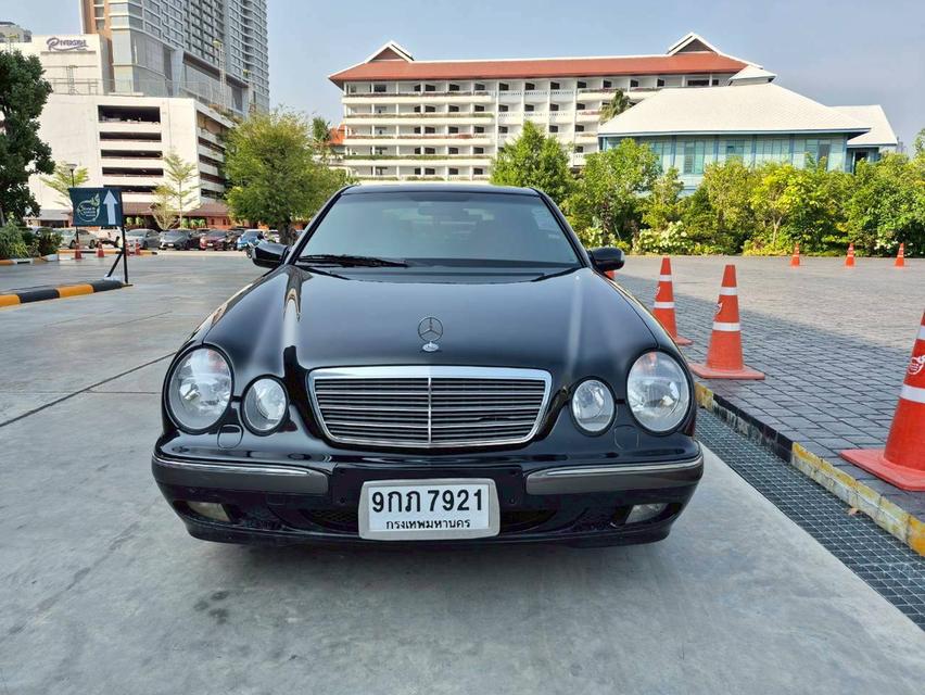 รถขาย Benz E240 W210 ปี 2001 สีดำ เลขไมล์น้อย
