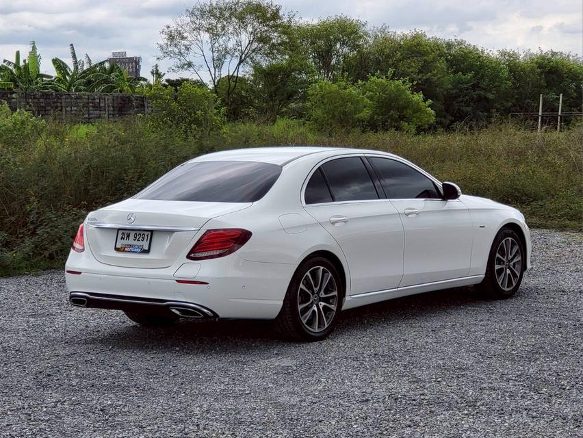 รหัสรถ NC9291 🚘 MERCEDES-BENZ E350e AV ปี 2017