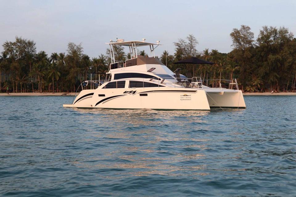 เรือคาตามารัน Island Spirit 390 แรงม้า ปี 2013 19