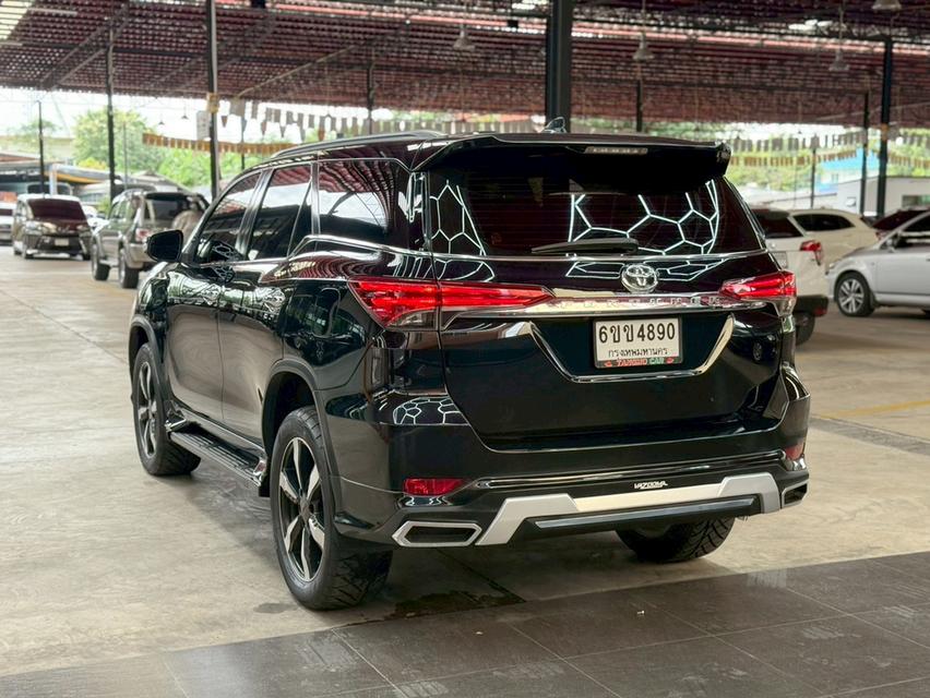 TOYOTA FORTUNER 2.4 V 2WD ปี2016 รถสายลุย  โคตรคุ้ม ไม่เคยชน พร้อมใช้งาน