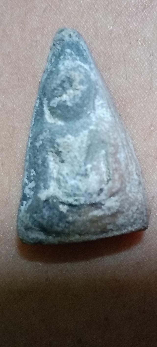 พระสมเด็จนางพญา เข่าโค้ง 