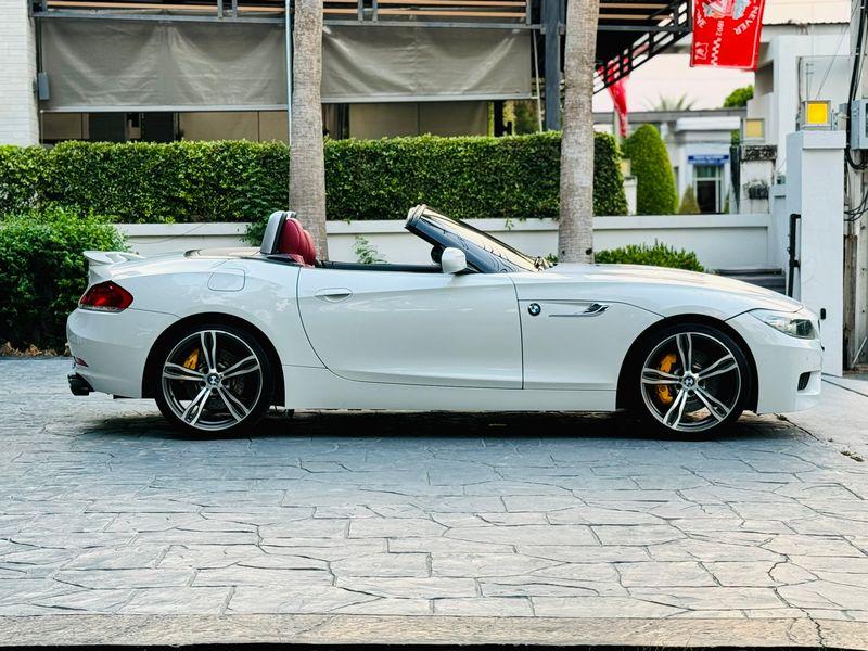 BMW Z4 2.0turbo Msport วิ่งน้อย สีขาว ภายในแดงไมล์ 90,xxx กม. ปี 2013