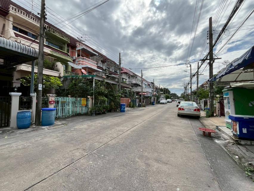 ขายบ้าน 3 ชั้น หมู่บ้านพนาสนธิ์แกรนด์วิลล์ ซอยเสรีไทย 68 3