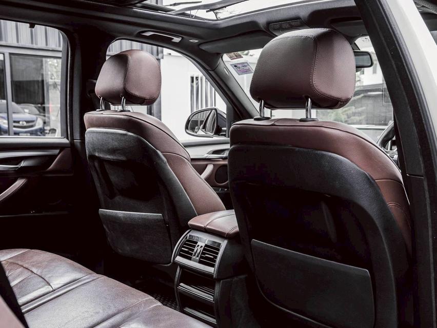 รหัสรถ 67GG138 🔥 BMW X5 (F15) xDrive30d M Sport ปี 2016 🔥 12