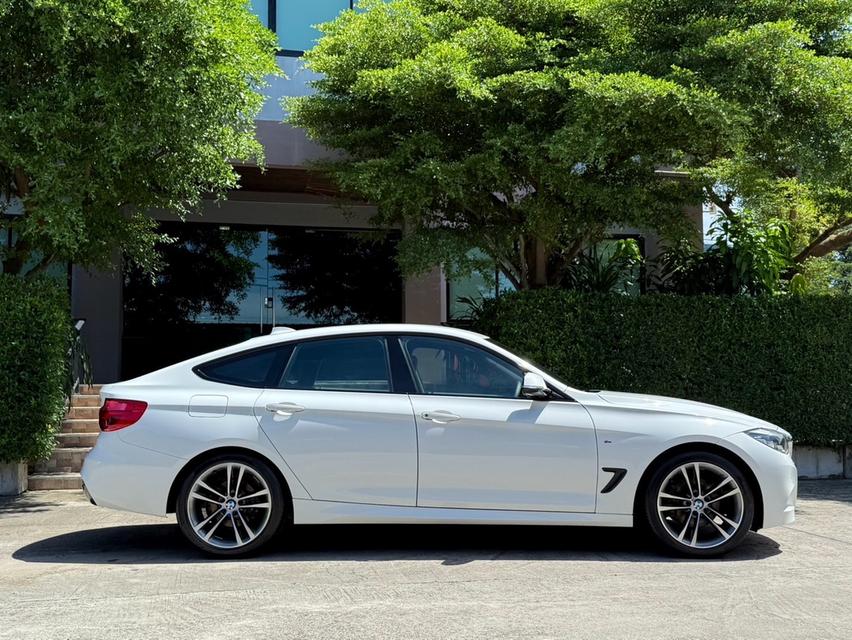 2019 BMW 320D GT MSPORT LCI รถมือเดียวออกป้ายแดง รถวิ่งน้อย เข้าศูนย์ตามระยะ รถไม่เคยมีอุบัติเหตุครับ