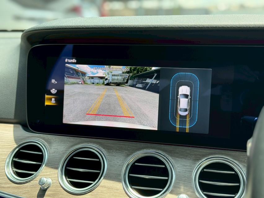 Mercedes-Benz E300e Avantgarde Facelift (W213) ปี 2021  11