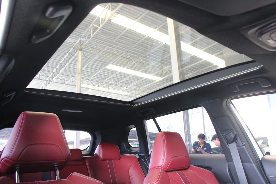 รหัสรถ TKG8521 TOYOTA COROLLA CROSS 1.8 HEV PREMIUM LUXURY ปี 2024 รูปที่ 6