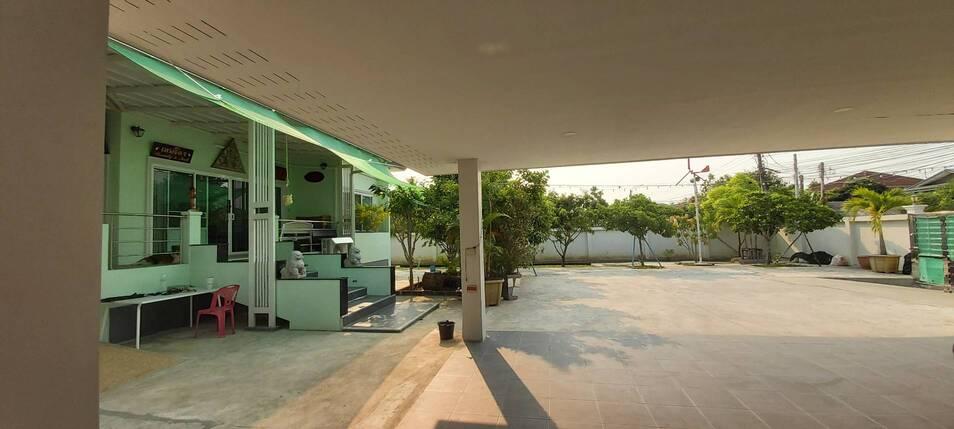 ให้เช่าบ้านสวนไทรม้าขนาด 200 ตรว มี 2 นอน 4 น้ำ  ห้องโถง ครัว พร้อมสวน 3