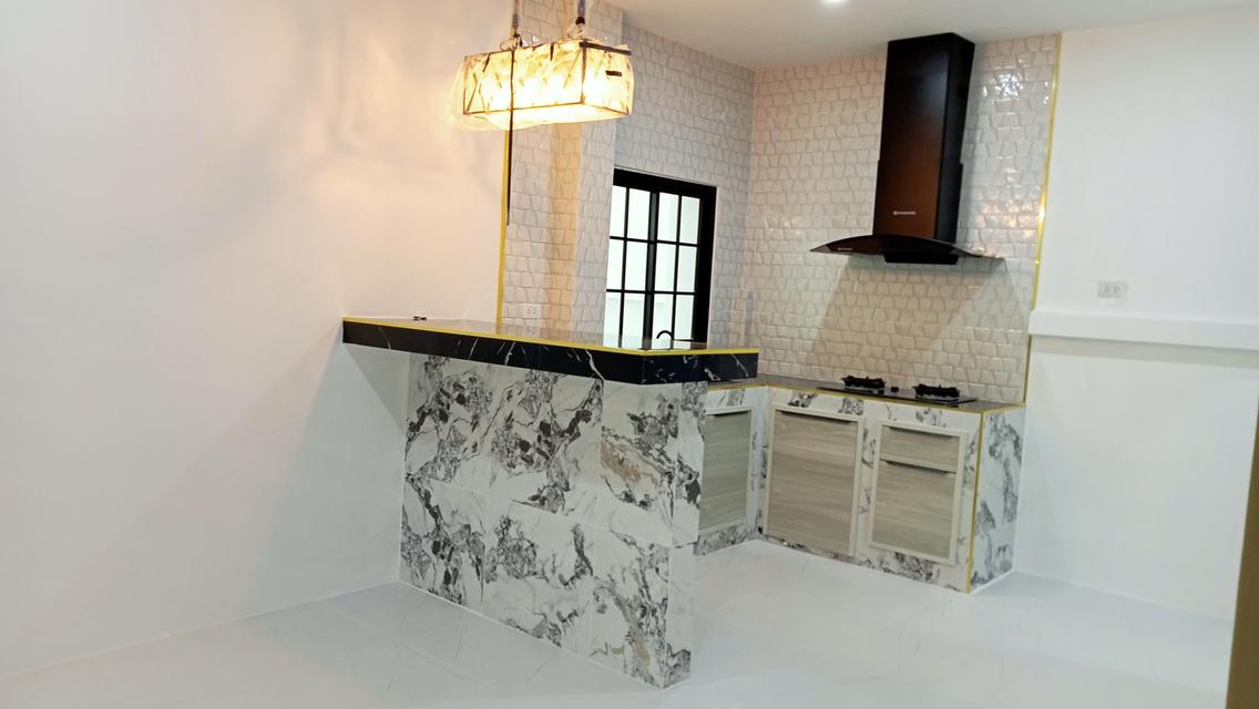 บ้าน2 ห้องนอน พร้อมเฟอร์นิเจอร์ เข้าอยู่ได้ ใกล้โรบินสัน 3