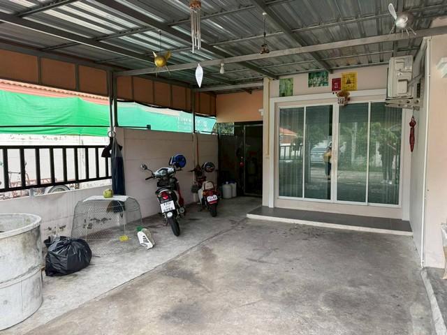 แกรนด์ ทาวน์ 2 บึง-ศรีราชา Grand Town 2 Bueng-Sriracha ทาวเฮ้าส์ 1 ชั้น 2