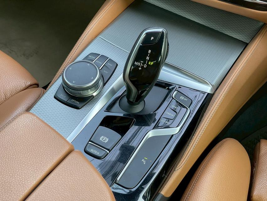 รหัสรถ PJP6667 2019 BMW 520d M Sport รูปที่ 13