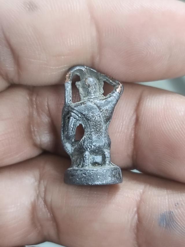 รูปหล่อพระแม่ธรณีบีบมวยผม ไม่ทราบที่ เนื้อทองเหลืองเก่า น่าสะสม 7