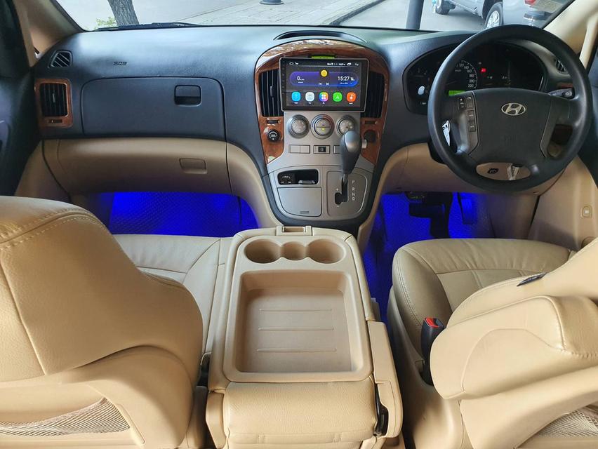 Hyundai H1 2.5 Elite สีน้ำตาล รถปลายปี 2015 จดปี 2016 3