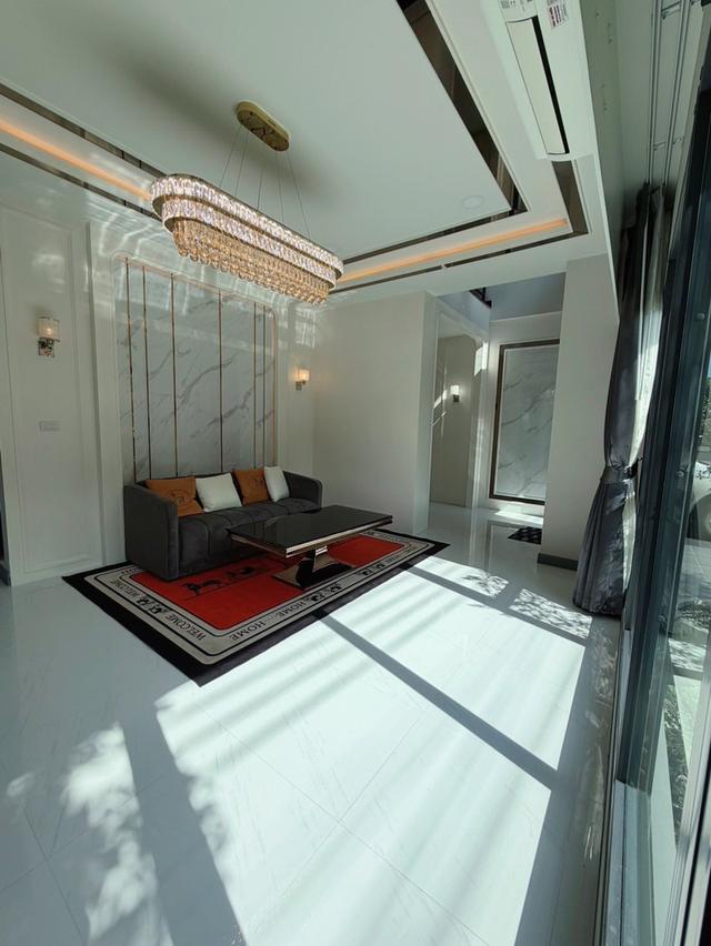 HOT DEAL – LUXURY HOME FOR SALE The city บางนา 8