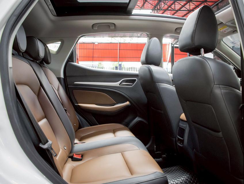 MG ZS 1.5 X+ SUNROOF 2021 11