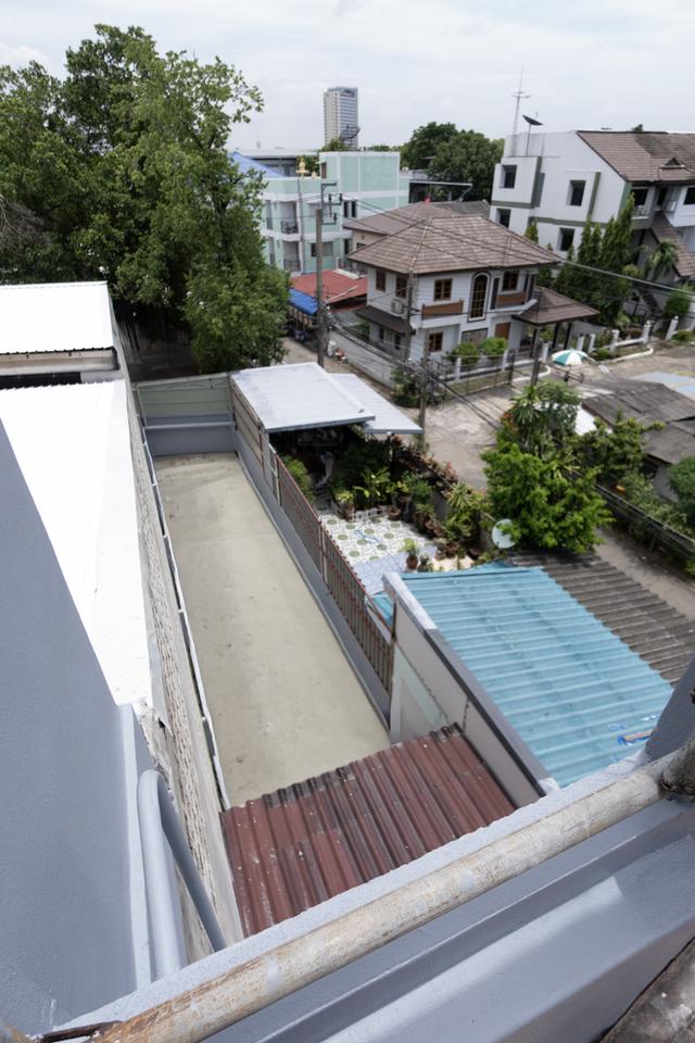 ตึกแถว อาคารพาณิชย์ 3 ชั้นครึ่ง 11