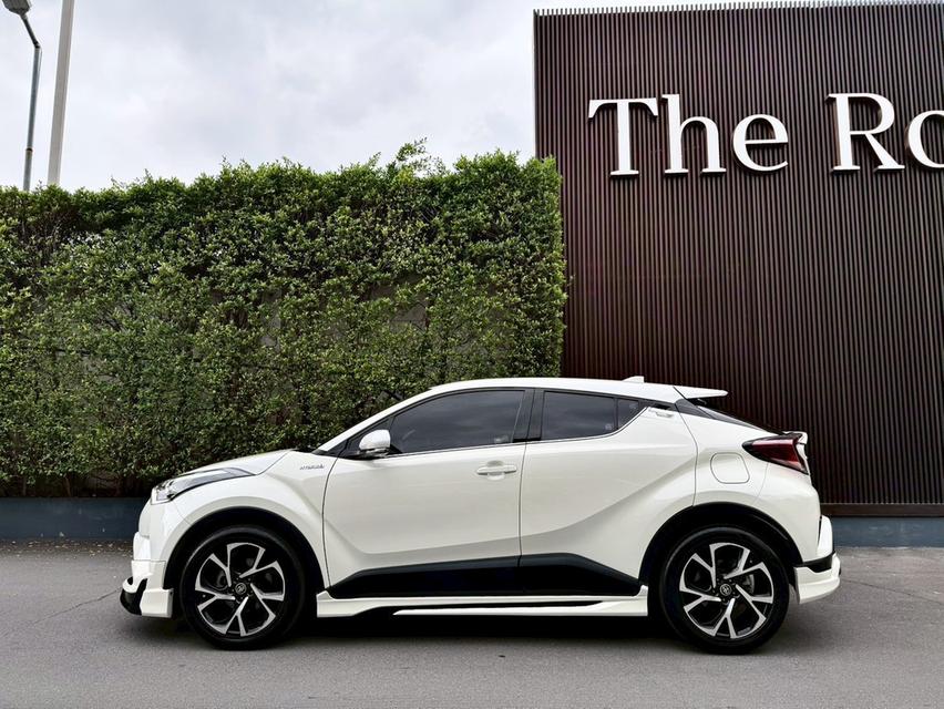 TOYOTA C-HR HV HI TOP