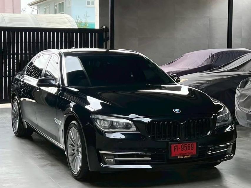 BMW 740LD ปี2014 วิ่ง 100,000 km