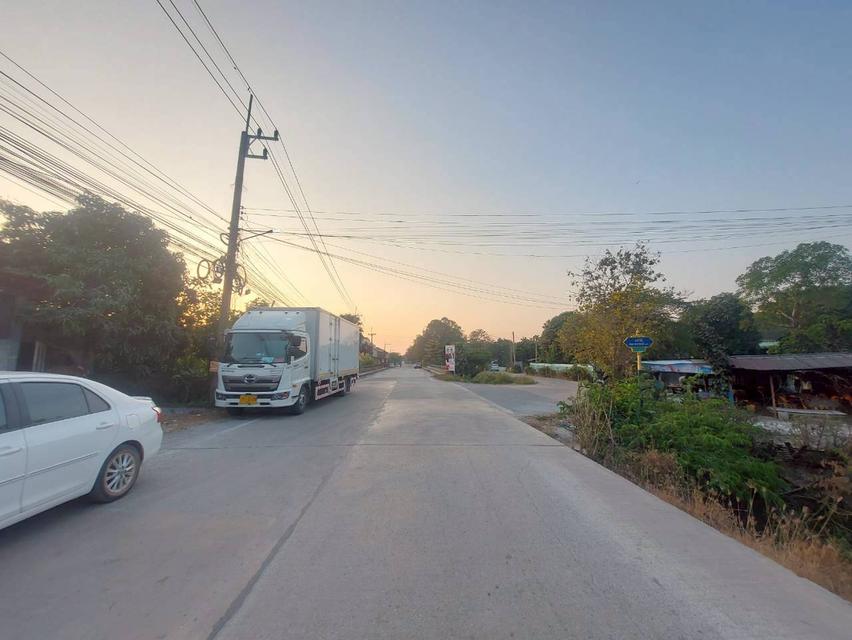 ขายที่ดินพร้อมสิ่งปลูกสร้าง ในหมู่บ้านปิ่นเจริญ ลาดหลุมแก้ว ปทุมธานี 4