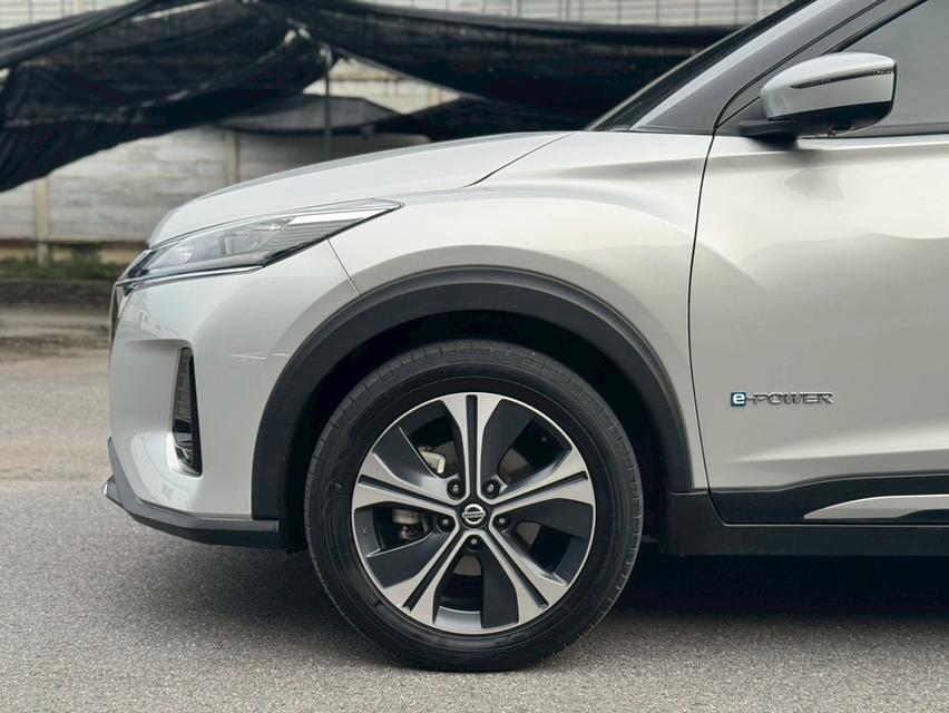 NISSAN Kicks Wagon 4dr V FWD 1.2i Y22 (mnc)สีเทา ออโต้  รถสวยรถบ้านสภาพป้ายแดง 6