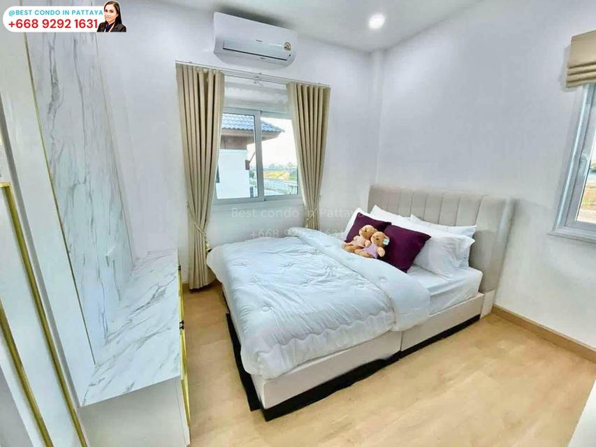 "บ้านเดี่ยว 2 ชั้น พร้อมอยู่ ใกล้โรงเรียนนานาชาติ ใจกลางเมืองพัทยาเหนือ!"พร้อมสังคมคุณภาพและระบบรักษาความปลอดภัย 24 ชม. #รหัสทรัพย์421 19