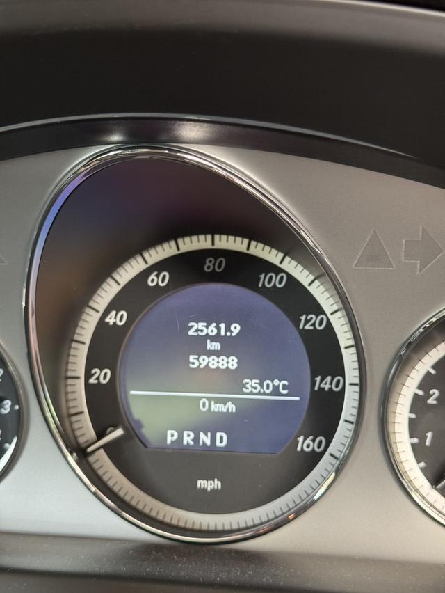 Mercedes-Benz E250 CGI Coupe รูปที่ 5