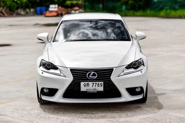 Lexus IS 460 ปล่อยขาย 4