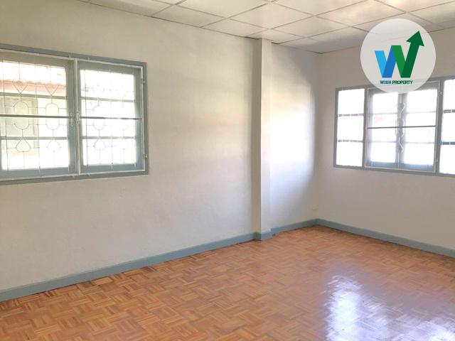 หมู่บ้านบุญอนันต์ ขายบ้านหลังมุม ปรับปรุงใหม่หมดทั้งหลัง 15.9 ตร.ว. 2 ห้องนอน 2 ห้องน้ำ 1 ที่จอดรถ ใกล้โรบินสันศรีสมาน 9