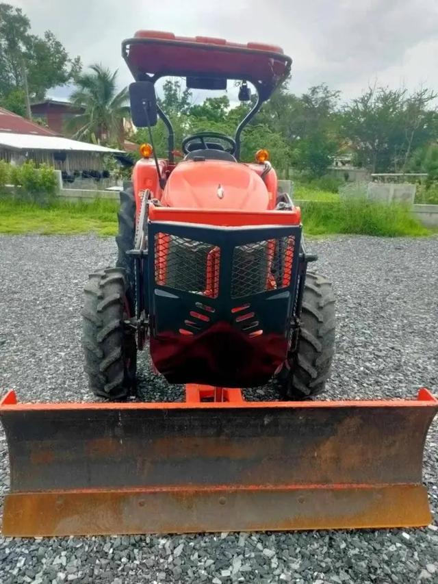 รถไถ KUBOTA พร้อมใช้งาน