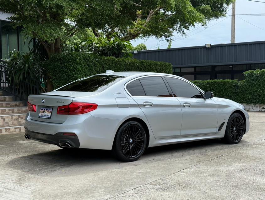 2020 BMW 530e G30 SPORTLINE รถมือเดียว 8X,XXX กม สภาพเหมือนรถใหม่ รถเข้าศูนย์ตรงระยะ ไม่เคยมีอุบัติเหตุครับ 3