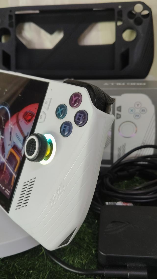 Asus Rog ally z1 Xtremeครบกล่องสวยๆ รูปที่ 5